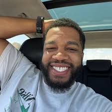 Darius Mcdonald's Instagram, Twitter & Facebook