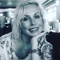 10+ "Lorraine Findlay" profiles