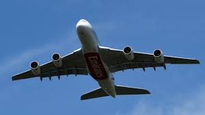 Wobei friedrich merz selber vier flügel hat, falls eins seiner flugzeuge nicht sogar ein doppeldecker ist, dann wären es natürlich sechs. Klassen Aufteilung Im Flugzeug Vorne Hui Hinten Pfui Archiv