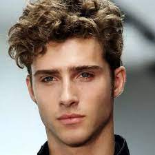 Long Wavy Curly Haircut For Men Cheveux Boucles Homme Coupe Homme Visage Ovale Coiffures Pour Visage Oval