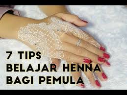 Gambar henna tangan simple untuk pemula. 7 Tips Belajar Henna Bagi Pemula Youtube Henna Henna Tangan Tips