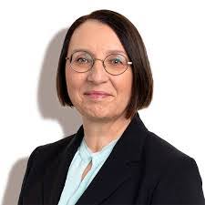 Simone Blank's Instagram, Twitter & Facebook