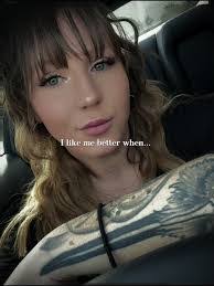 Janet Mccurdy's Instagram, Twitter & Facebook