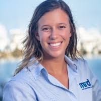 Katie Reuter's Instagram, Twitter & Facebook