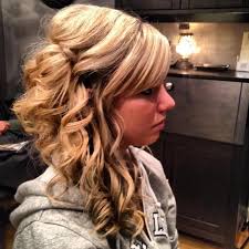 We have the fullest compilation of the trendiest looks for you to choose from so that you are that one and only. Prom Hair Off To The Side Homecoming Hairstyles Hair Affair Prom Hair