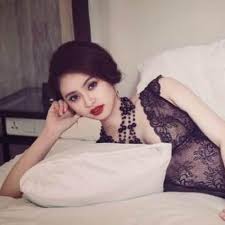 Ngọc miu vừa bị bắt trong đường dây mua bán ma tuý lớn nhất vn thì dân mạng cũng tìm ra được ngocmiu khi thấy con trai của mình đứng ngoài cổng, ngọc miu bật khóc và xin gặp con của mình. Tiá»ƒu Sá»­ Hot Girl Ngá»c Miu Theatre20