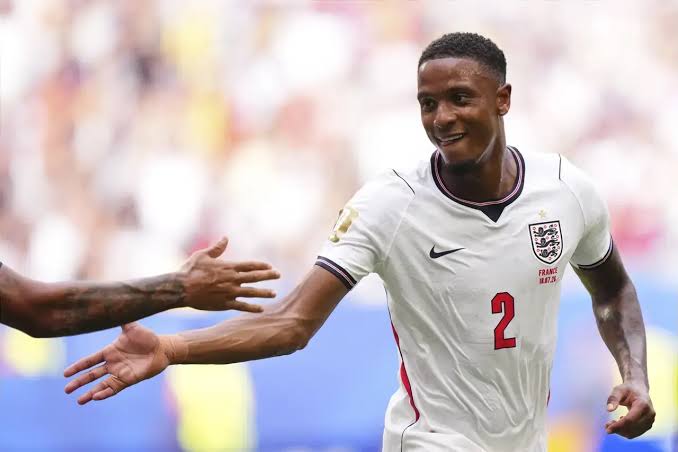 Arsenal close to agreeing signing of defender - latest transfer reports