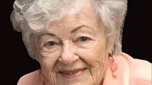 Mary Hirsch's Instagram, Twitter & Facebook