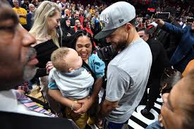Ayesha and steph curry have welcomed their third child, a son named canon w. Ayesha Curry Shut Down An Instagram User Who Commented On 10 Month Old Son S Weight Glamour