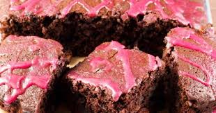 Une Recette De Gateau A La Betterave Presentee Sur Zeste Et Zeste Tv Vegan Chocolate Icing Beetroot Cake Recipe Cake Ball Recipes