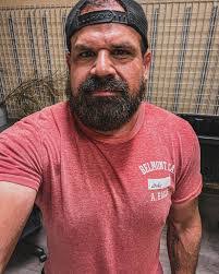 Louis Barrera's Instagram, Twitter & Facebook