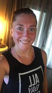 Faye Walter's Instagram, Twitter & Facebook