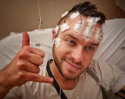 Edenvale man survives lightning strike