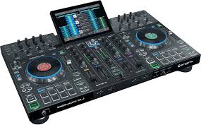 Denon Dj Prime 4 En 2020 Piste De Danse Table De Mixage Dj Et Table De Mixage