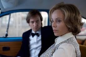 With jonas nay, maria schrader, ulrich noethen, sylvester groth. The Same Sky More4 Review Cold War Thriller From Both Sides Of The Berlin Wall