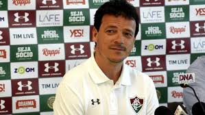 Fernando diniz silva (nascido em 27 de março de 1974), conhecido como fernando diniz posteriormente, representou paraná , fluminense , flamengo , juventude , cruzeiro e santos , todos na primeira divisão. Brasileirao Fernando Diniz Quer Que Yuri Deixe Santos E Va Fluminense Futebol Interior