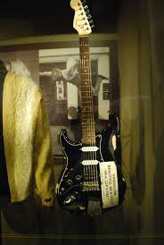 Vandalism Beautiful As A Rock In A Cops Face Sticker Kurt Cobain S Fender Stratocaster Vandalism Groundguitar Kurt Cobain Guitar Fender Stratocaster
