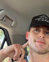 JAKE CARMODY (@jakecarmody) • Instagram photos and videos