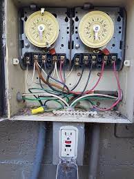 This amazing pool pump timer permits you to add automated timed control of your own freeze protection controller for improved convenience as well as versatility. Why Does My Subpanel Have 4 Wires Feeding Into The Lugs Home Improvement Stack Exchange