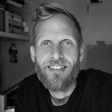 Why It's Basically Impossible to Not Have a Smartphone