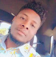 Malgre Maestro Arly ap ekri mizik lanmou plis ke 20tan, maestro a pa gen  pyes mizik St Valanten nan repetwal😳