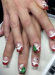 La main gauche la droite étant un peu moins jolie je suis pas encore assez ambidextre pour que ma main droite mérite d. Nail Art Noel 70 Idees Pour Une Manucure Festive Et Originale