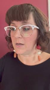 Lisa Flewelling's Instagram, Twitter & Facebook