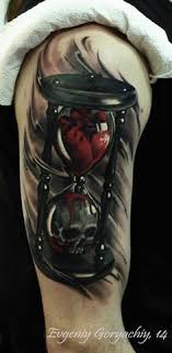 Aus diesem grund erzählen wir ihnen über die bedeutung dieses vanitas symbol. Die 110 Besten Ideen Zu Tattoo Sanduhr Pesochnye Chasy Sanduhr Sanduhr Tattoo Sanduhr Tattoo Vorlage