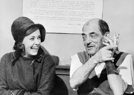 Pin By Scout Brown On Bunuel Luis Bunuel Portoles Jeanne Moreau Short Film