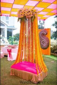 Either a big balloon or a party popper; Tricity Balloon Decoration Manimajra Chandigarh South Chandigarh Decorators Weddingplz