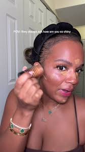 I put this anywhere I want to SHINE. It looks so pretty in the ☀️ I make  sure to take it with me everywhere 😍 @DIBSBEAUTY #glowstick #beautytips  #beautyhack