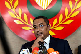 Menteri besar of kedah incumbent azizan abdul razak since march 9, 2008 style yang amat berhormat (the most honoura. Police Probing Allegations Kedah Mb Flouted Mco 3 0 Sop