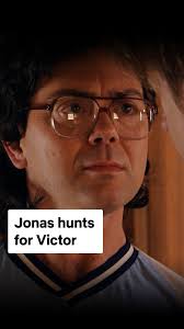 undefeated staring contest champion 🎤 Sommore: Queen Chandelier