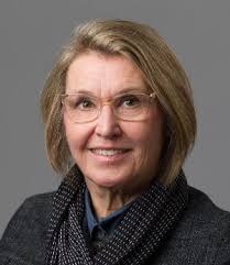 Social Advocate Art Professor Receives Service Award