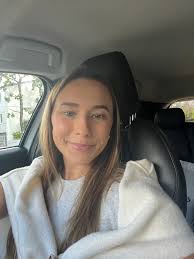 Hello! My name is Sonia. I just graduated from Belmont in December hoping  to find female roommates in June! My budget is somewhere between $500-$750 