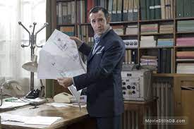 Cette suite à la mise en scène vintage aura de quoi ravir les fans de l'acteur. Oss 117 Rio Ne Repond Plus Publicity Still Of Jean Dujardin