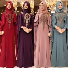 Https Www Tesetturelbisesi Com Pelerinli Tesettur Abiye Elbise Modelleri Muslim Women Fashion Muslimah Fashion Hijab Fashion