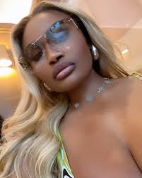 one sec, I’m gonna get a solo shot 🤭🧚🏾🫧💚