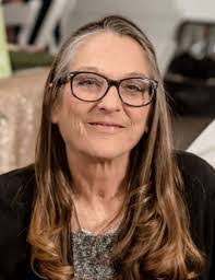 Lori Denise's Instagram, Twitter & Facebook