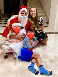 Here's what's important to know about their marriage, two kids, dogs, and more. Novak Djokovic On Twitter SreÑ›na Vam Nova 2021 Godina Zhelimo Vam Puno SreÑ›e ZdravÑ™a I Ñ™ubavi U SvakoÑ˜ Misli Delu I OseÑ›aÑšu Happy New Year From Our Family To Yours We