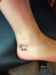 This is an ideal memorial idea, especially if you already love tattoos. Cute Simple Tattoo In Memory Of My Dear Cat Cat Tattoo Simple Mom Tattoos Simple Tattoos