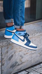 Nike Air Jordan 1 Retro High Og Gs Unc Obsidian 43einhalb Sneaker Store Swag Shoes Nike Air Shoes Jordan Shoes Girls