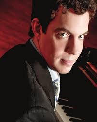 Martin Florez's Instagram, Twitter & Facebook