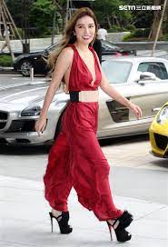 Born 11 november 1981) is a taiwanese actress and singer of dutch descent. è§'é ­2çŽ‹è€…å†èµ·è§'é ­èƒŒå¾Œçš„å¥³äººç‹„é¶¯ ä¸‰ç«‹æ–°èžç¶²