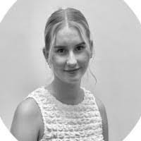 Jade Carson's Instagram, Twitter & Facebook