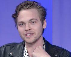 72 ideias de Alexander Calvert