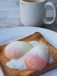 Ana ni kalau bab masak telur separuh masak memang failed, tak pernah yang menjadi secantik hat ni. çƒ§é¢åŒ…é…æ'‡æ'‡è›‹ Roti Bakar Telur Goyang Rm 6 90 æ‹‰èŒ¶ Teh Tarik Rm Flickr