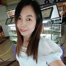 五月你好，人生最好的状态，是每天醒来，面朝阳光，嘴角上扬。不羡慕谁，不讨好谁，默默努力，活成自己想要的模样。