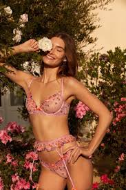Shop the world's best lingerie only at victoria's secret. For Love Lemons X Victoria S Secret Sp 2020 Grace Elizabeth Anne Of Carversville
