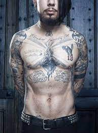 Bats um par de morcegos. The Main Tattoo Trend Among Celebrities Is To Get The Tiniest Little Pieces You Have Ever Seen And S Dave Navarro Tattoos Dave Navarro Dave Navarro Ink Master